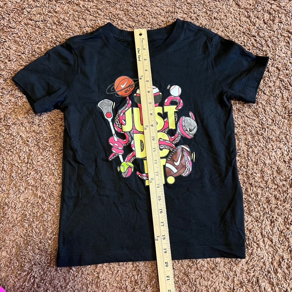 Nike Boys Size Small Black Just Do It Octopus Sports Graphic T-Shirt Cotton Tee - Picture 9 of 14